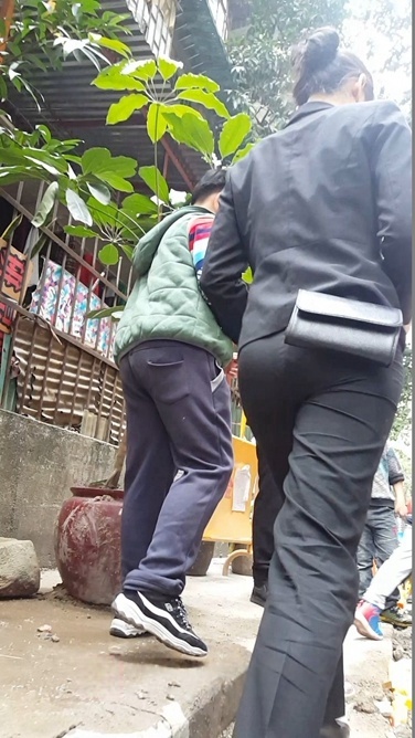 黑色西装职业装OL步伐勿勿[1.08G/MP4]