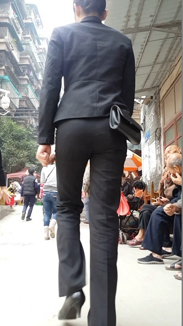 黑色西装职业装OL步伐勿勿[1.08G/MP4]