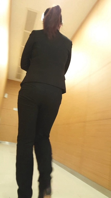 黑色职业装西裤shaofu[115M/MP4]