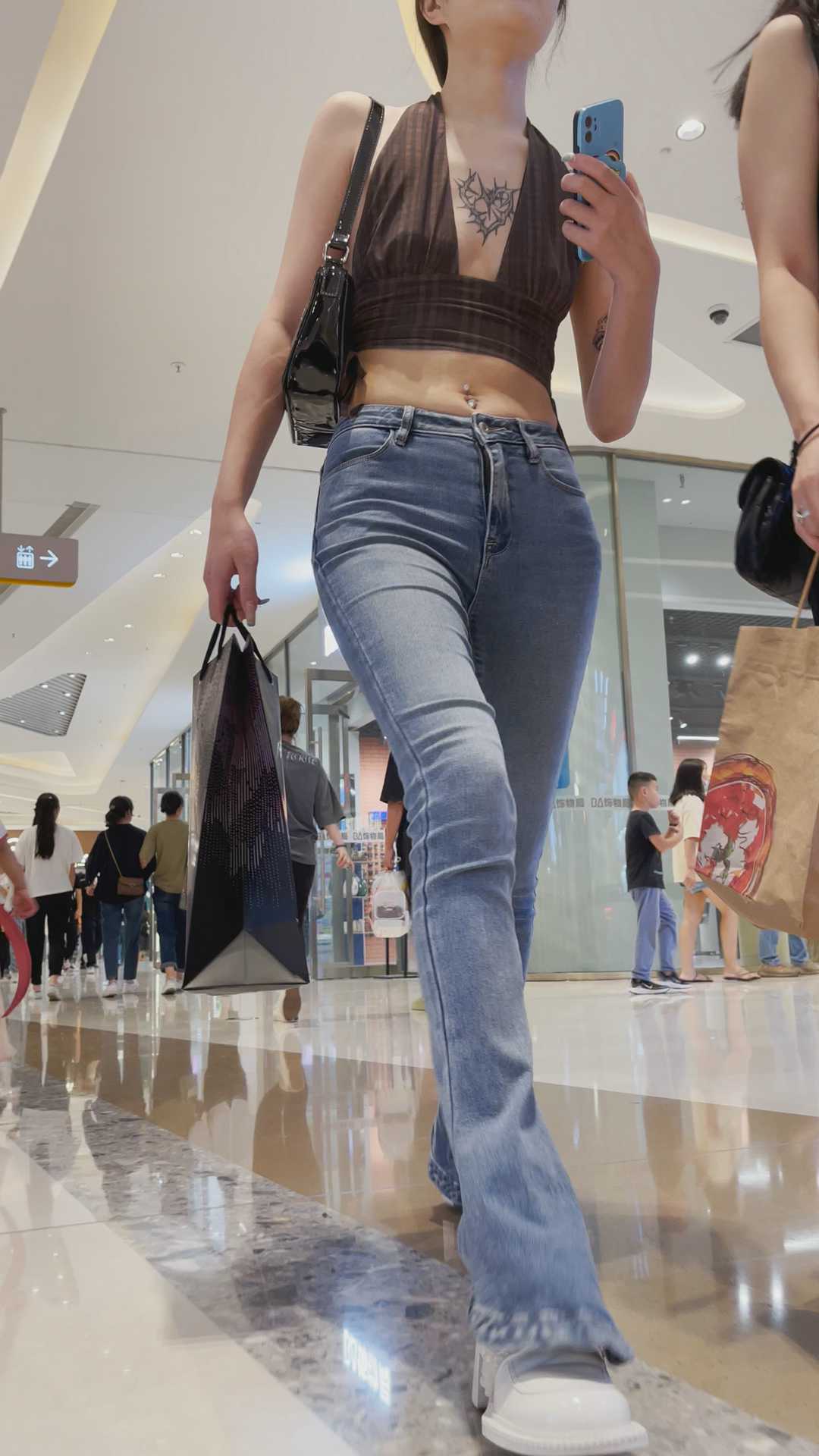 性感金三角纹身小姐姐(积分150)