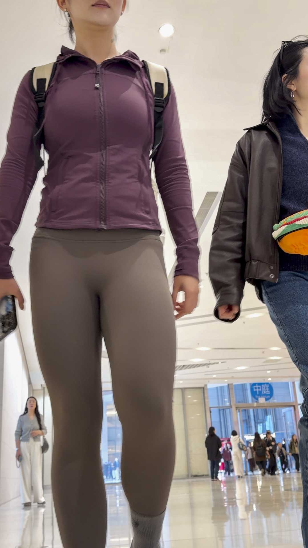 性感金三角瑜伽丰臀少妇(积分45)