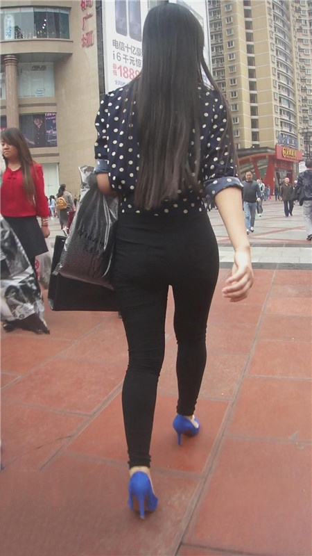 黑裤长发妹子[614M/MP4]