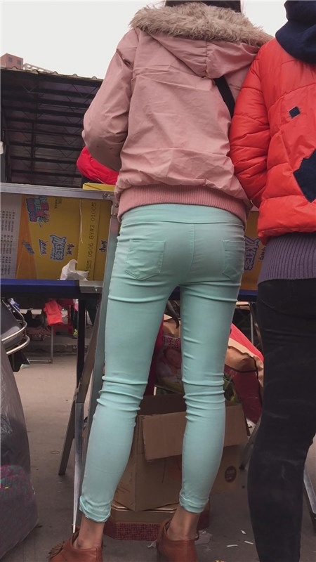 紧身妹子[624M/MP4]