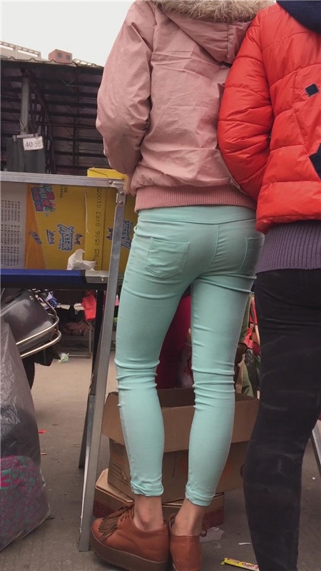 紧身妹子[624M/MP4]