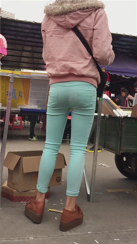 紧身妹子[624M/MP4]