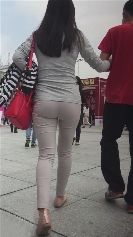 灰裤紧身美妇[879M/MP4]