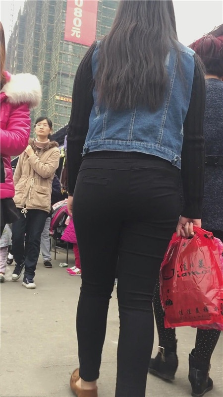 黑裤紧身妹子[691M/MP4]