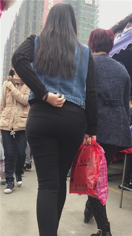 黑裤紧身妹子[691M/MP4]