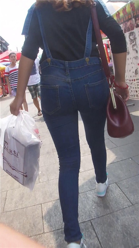 牛仔背带小妹[86M/MP4]