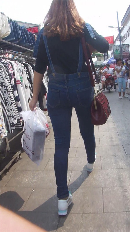 牛仔背带小妹[86M/MP4]