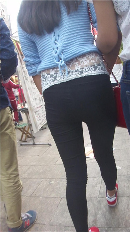 黑裤妹子[519M/MP4]