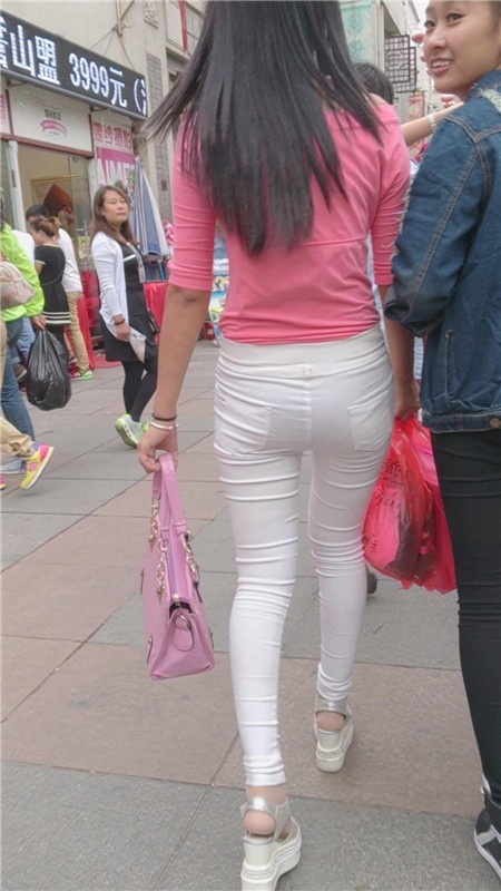 粉衣白裤小姐姐[317M/MP4]