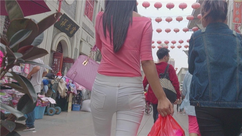 粉衣白裤小姐姐[317M/MP4]