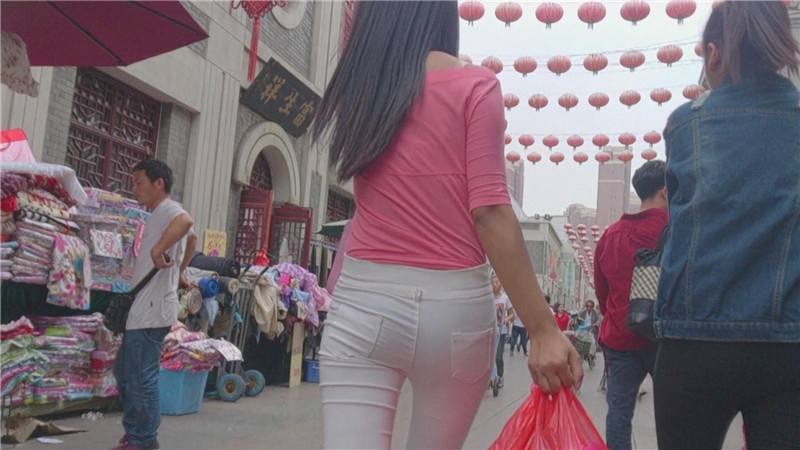 粉衣白裤小姐姐[317M/MP4]