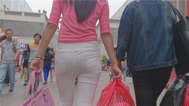 粉衣白裤小姐姐[317M/MP4]