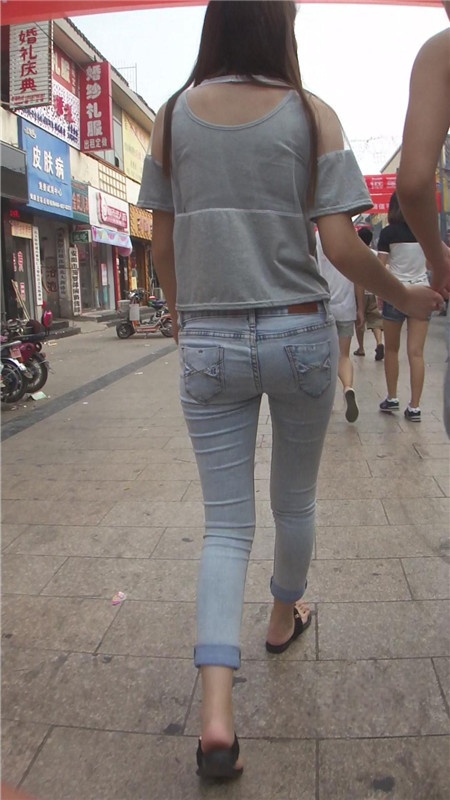 牛仔裤小妹[431M/MP4]