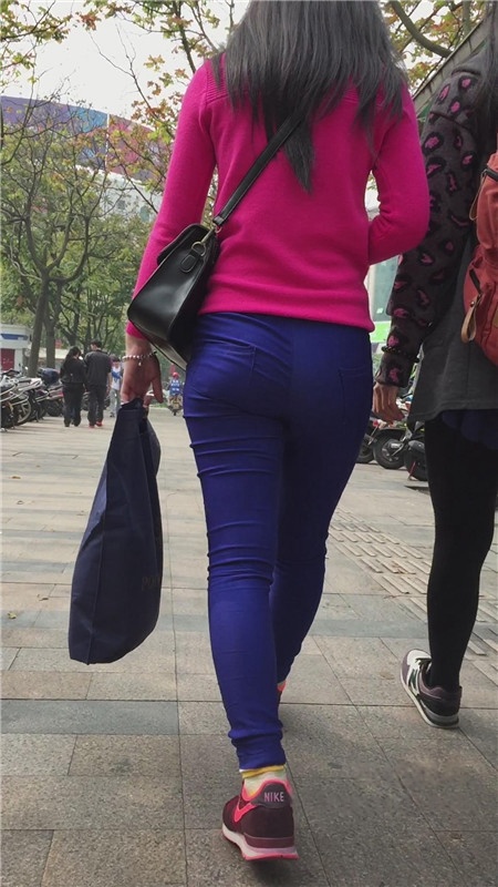 丰腴紧身裤[445M/MP4]