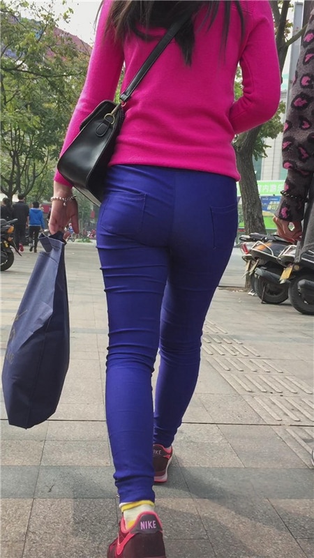 丰腴紧身裤[445M/MP4]