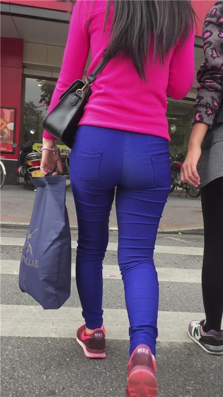 丰腴紧身裤[445M/MP4]