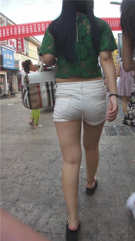 热裤露腰小姐姐[254M/MP4]