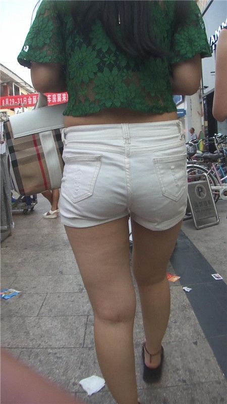 热裤露腰小姐姐[254M/MP4]