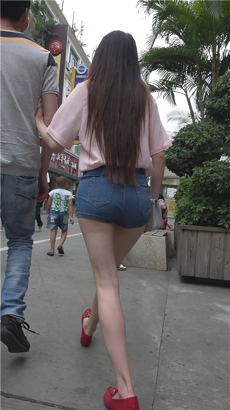 长发热裤牛仔小妹[1.19G/MP4]