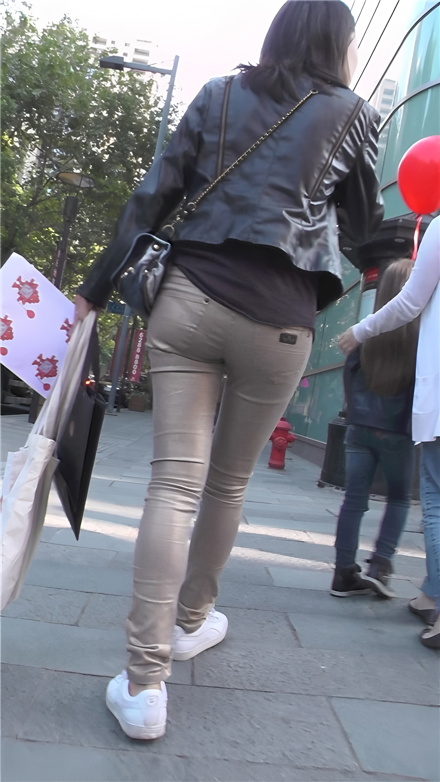 紧身美妇[706M/MP4]