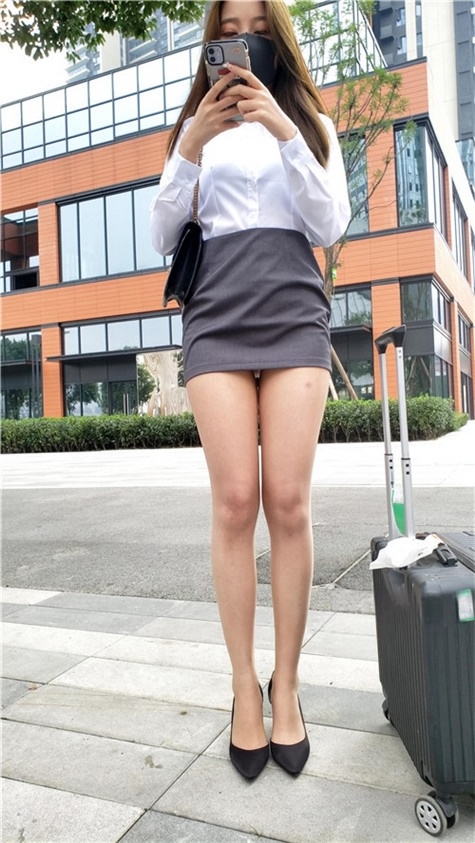 （视频一）漂亮的职场美女[6.4G/MP4]