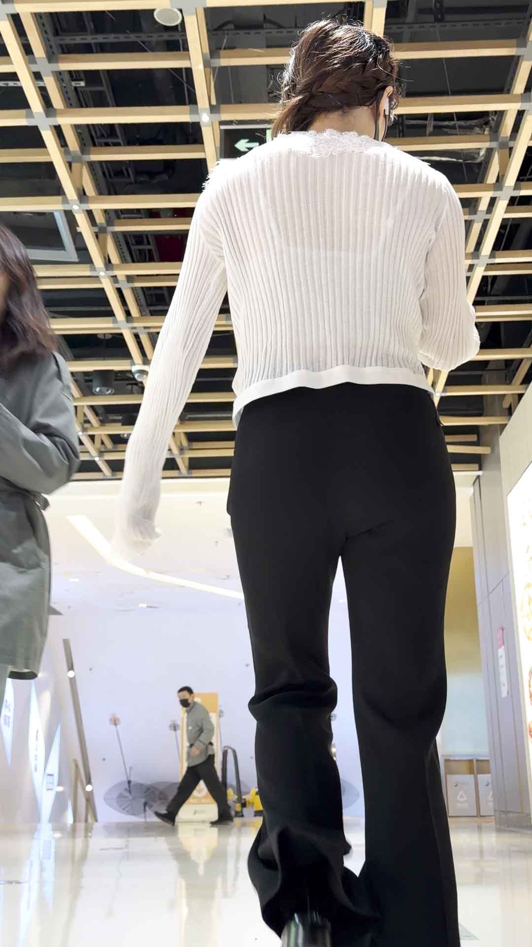 丰满包臀黑西裤长腿OL（积分1211）