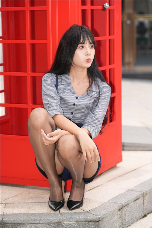 背带黑丝小姐姐(266P)[9.22G/JPG]