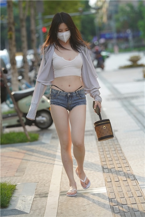 热裤美人(617P)[7.83G/JPG]