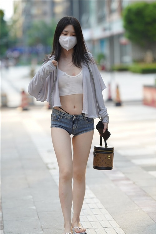 热裤美人(617P)[7.83G/JPG]