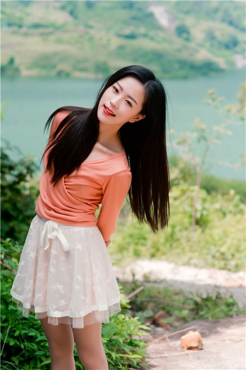 小怡的丝袜(52P)[231M/JPG]