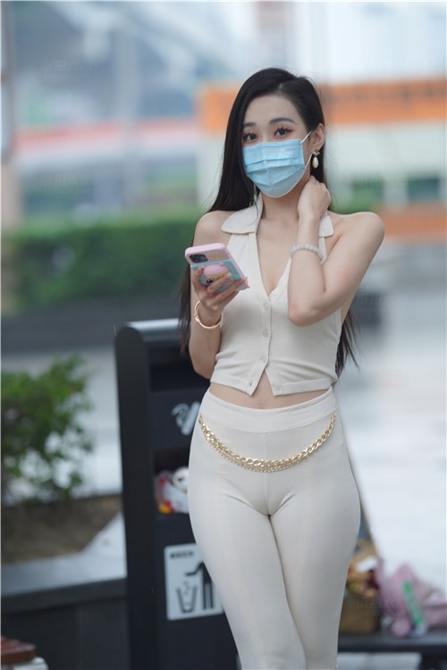 性感的白裤美女(935P)[12.3G/JPG]