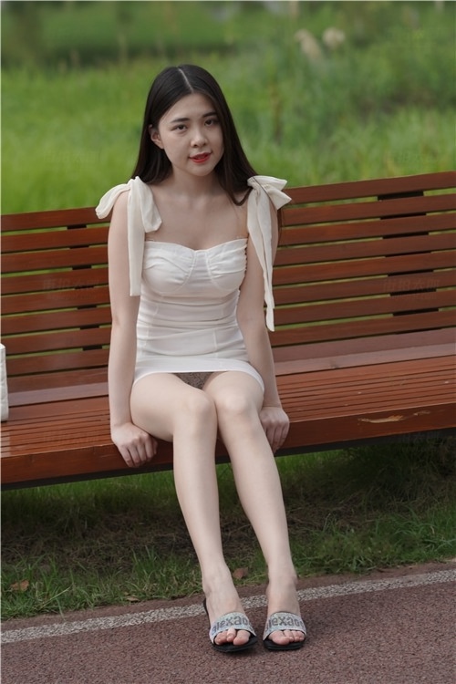 白皙美腿小姐姐(1728P)[19.4G/JPG]