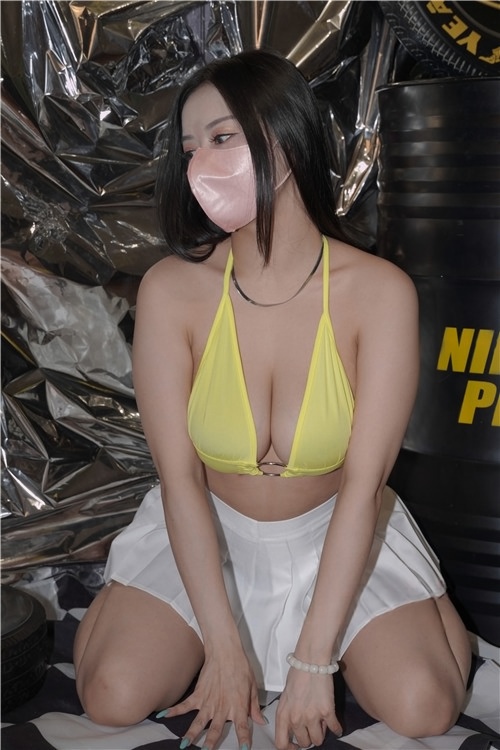 性感的百褶裙小姐姐【套图+视频】