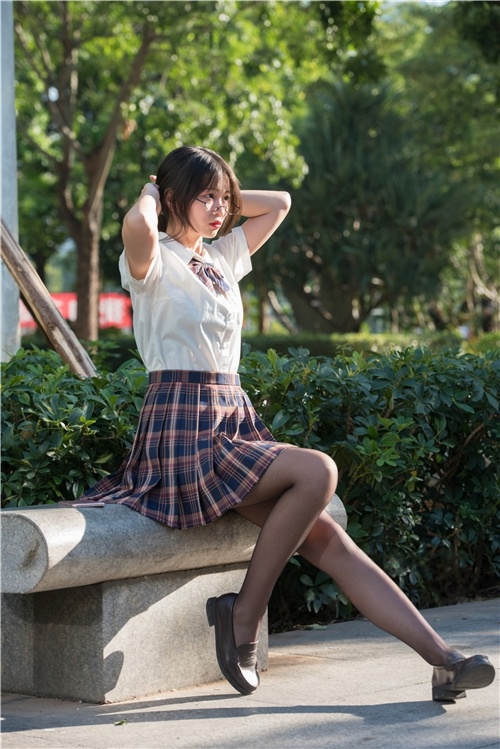 两个漂亮的小美女(118P)[824M/JPG]