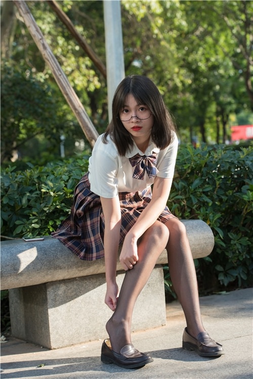 两个漂亮的小美女(118P)[824M/JPG]