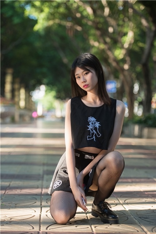 两个漂亮的小美女(118P)[824M/JPG]