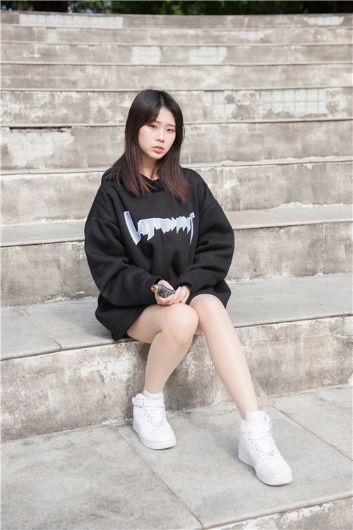 丝足美腿小姐姐(149P)[855M/JPG]