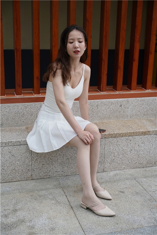 白色比基尼小姐姐【套图+视频】