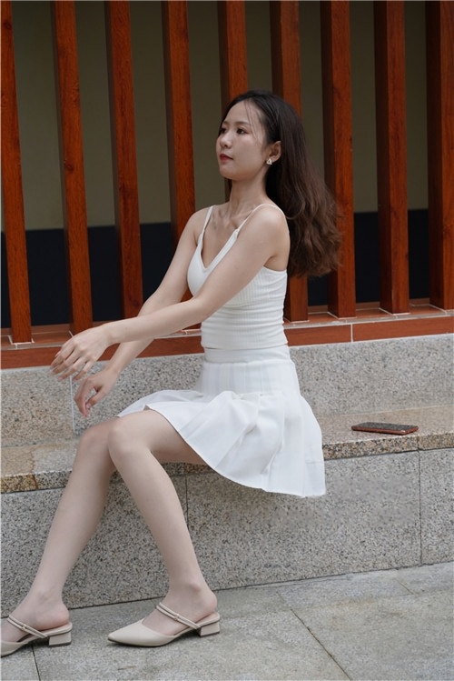 白色比基尼小姐姐【套图+视频】