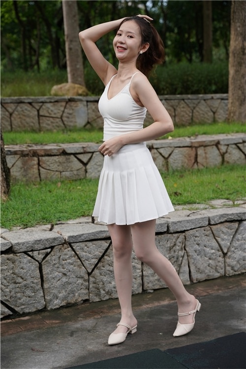 白色比基尼小姐姐【套图+视频】