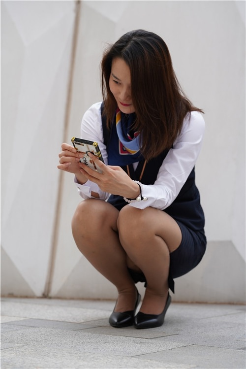 制服小姐姐【套图+视频】