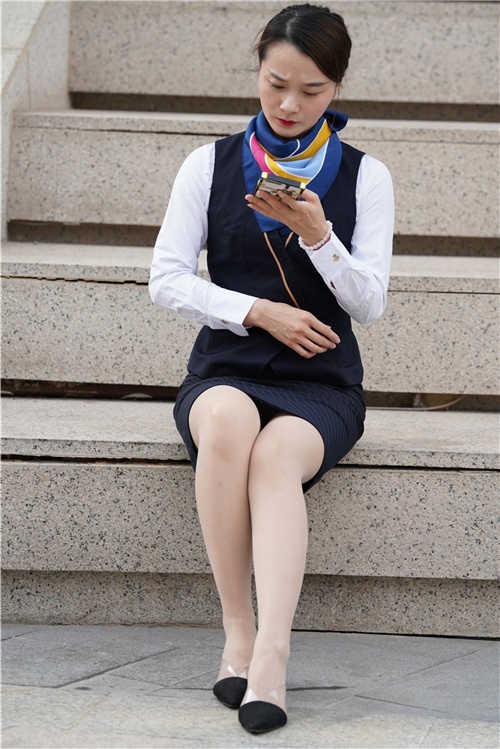 制服小姐姐【套图+视频】