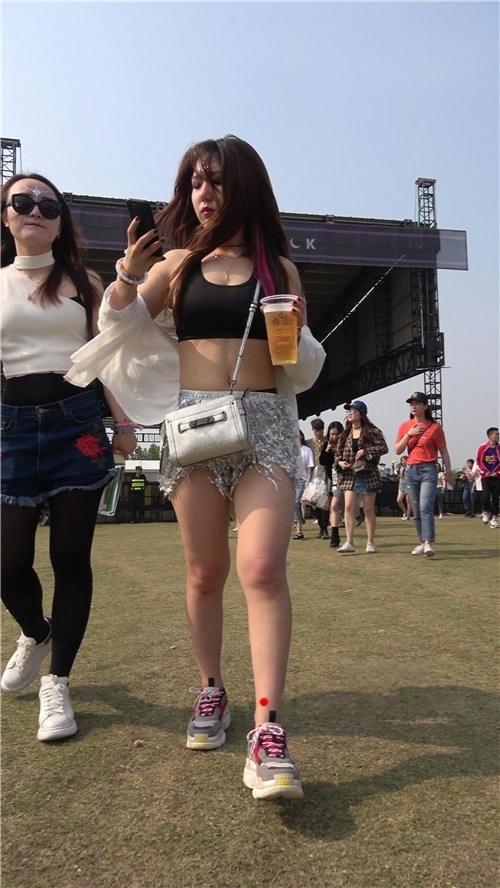 极品丰腴月牙妹儿[1.13G/MP4]