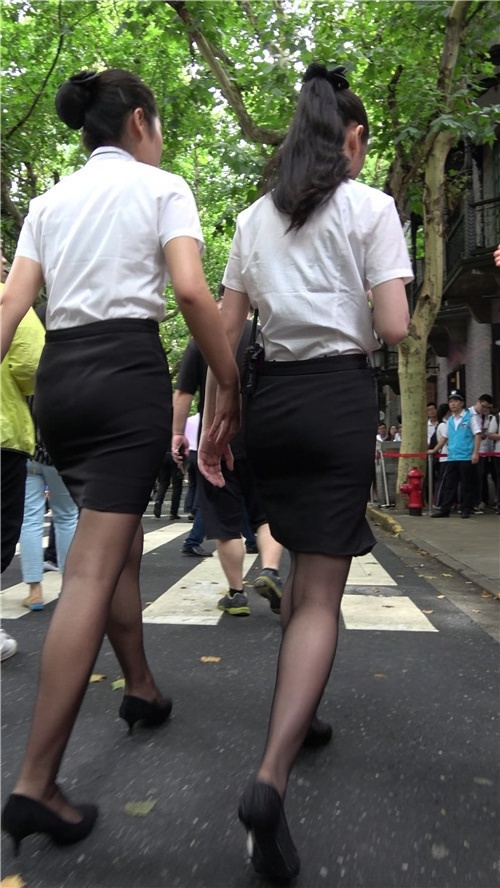 两个包臀裙黑丝妹子[1.66G/MP4]