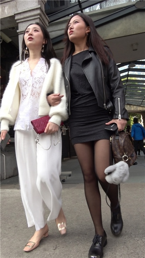 黑丝包臀裙小姐姐[2.56G/MP4]