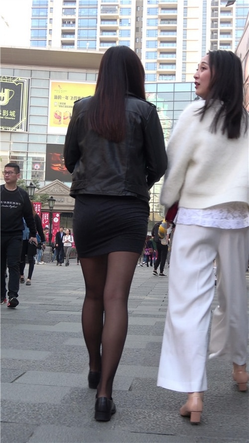 黑丝包臀裙小姐姐[2.56G/MP4]