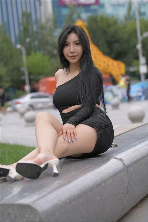 黑色包臀裙美女(729P)[套图16.1G/JPG]